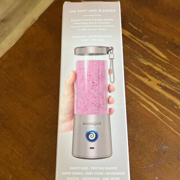 Blendjet Mini Blender Portable - Picture 2 of 4